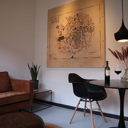 Overnachten In De Oude West-Indieschool Enschede Eksteriør bilde