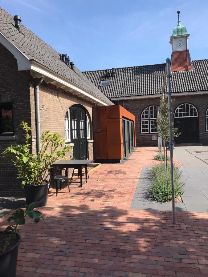 Overnachten In De Oude West-Indieschool Enschede Eksteriør bilde